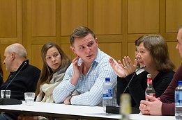 Bild: Beitrag Prof. Dr. Dagmar Everding im Plenum